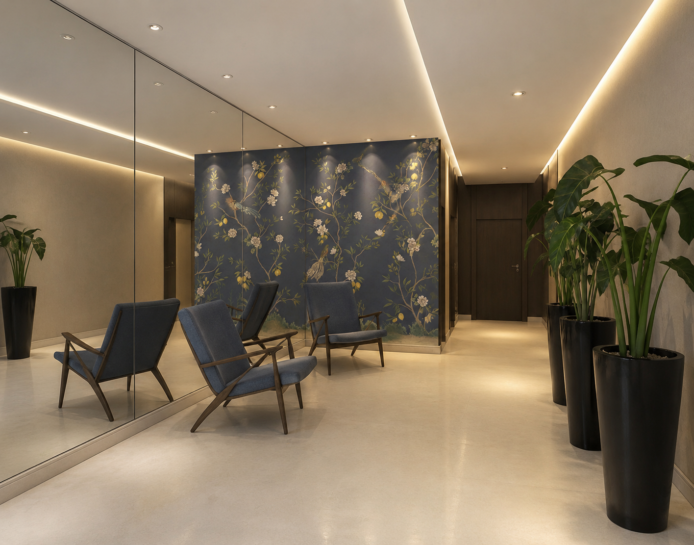 Hall espelhado com painel botânico azul